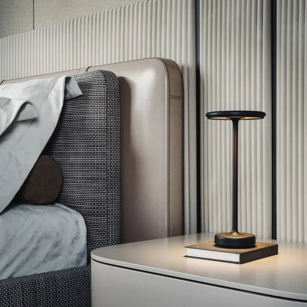 Aura – Wireless Table Lamp with Adjustable Glow