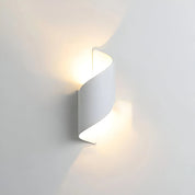 LumiTwist – Modern Twisted LED Wall Light 3