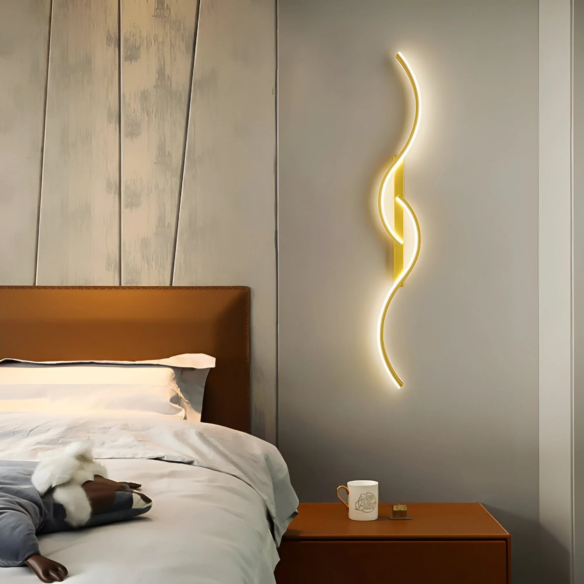 WaveGlow – Modern Curved Wall Light 3