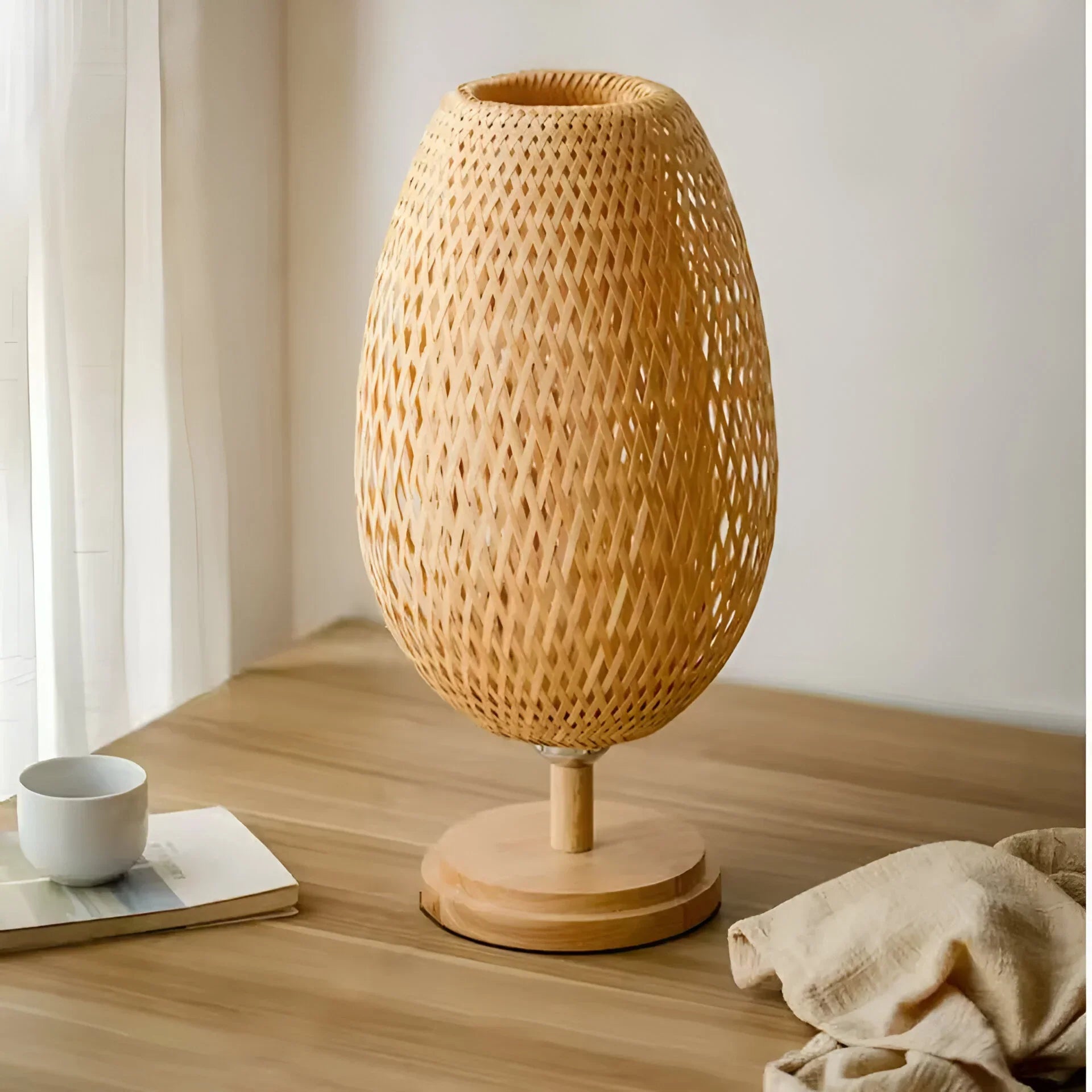 BambooGlow – Handwoven Rattan Table Lamp